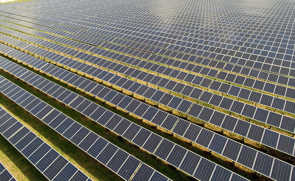 Gran demanda en media tensión horaria con paneles solares